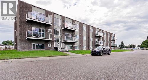 106-2987 Dunmore Rd Se, Medicine Hat, AB, T1B1E1 | Card Image