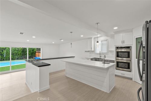 10144 Gaviota Ave, North Hills, CA, 91343-1433 | Card Image