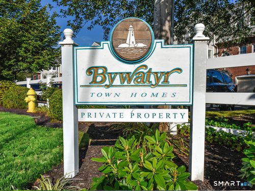 80 Bywater Lane, Bridgeport, CT, 06605 | Card Image