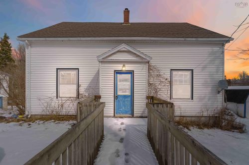 18 Willow St, Hantsport, NS, B0P1P0 | Card Image