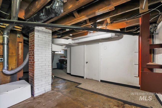 202 E 2 Nd St, Home with 5 bedrooms, 2 bathrooms and 2 parking in Shoshone ID | Image 13