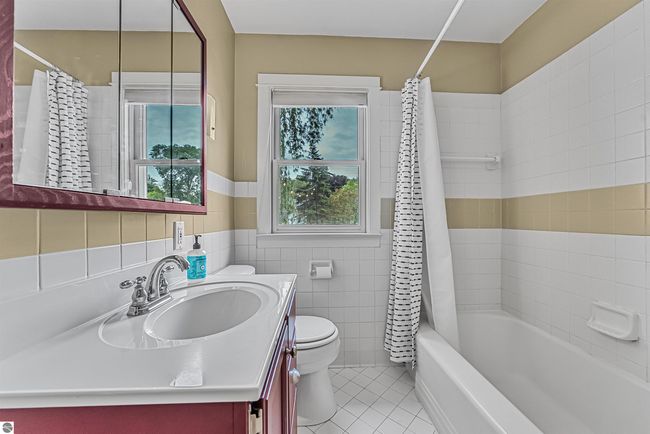 509 Spruce St, House other with 3 bedrooms, 1 bathrooms and null parking in Elk Rapids MI | Image 19