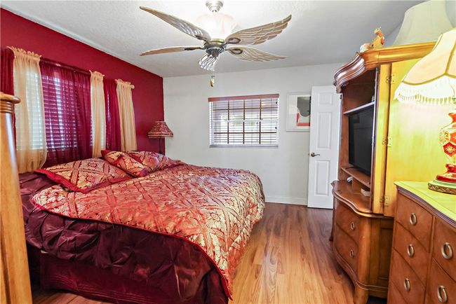 686 Joy St, House other with 3 bedrooms, 2 bathrooms and null parking in SEBASTIAN FL | Image 11