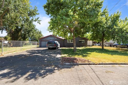 756 White St, Walla Walla, WA, 99362-1481 | Card Image
