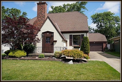 40 Kenton Rd, Tonawanda, NY, 14217-1710 | Card Image