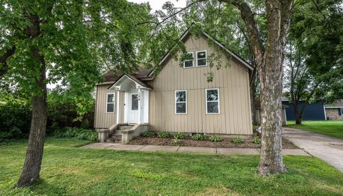 104 Spruce St, Farmington, MN, 55024-1244 | Card Image