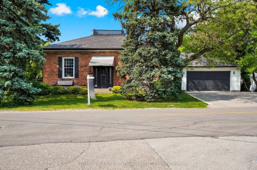 39 Lakeview Dr, Stoney Creek, ON, L8E4X2 | Card Image
