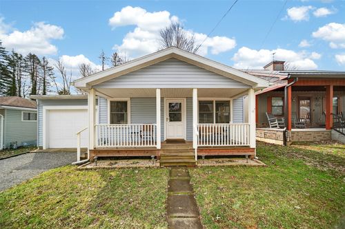 217 Walnut St, Edinboro, PA, 16412-2048 | Card Image