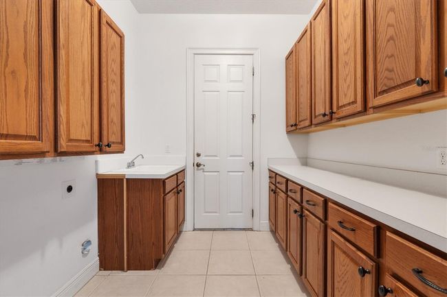 Laundry Room | Image 19