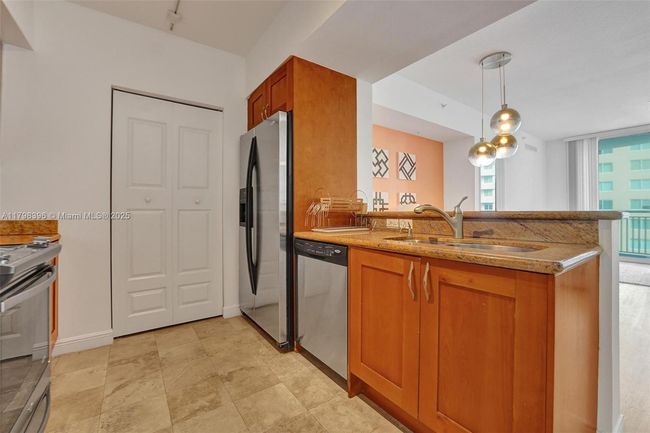 UNIT-2105W - 1745 E Hallandale Beach Blvd, Condo with 2 bedrooms, 2 bathrooms and null parking in Hallandale Beach FL | Image 14