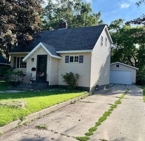 520 12th St Sw, Willmar, MN, 56201-3039 | Card Image