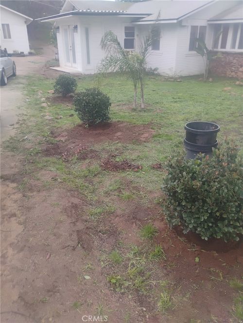 10560 Robinson Ave, Riverside, CA, 92503-8619 | Card Image