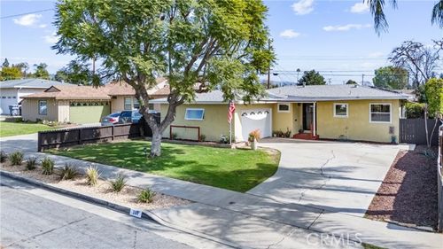 300 Chinchilla St, La Habra, CA, 90631 | Card Image