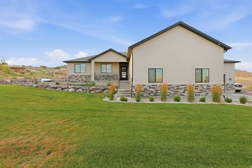 2056 W Ridgeline Rd, Stockton, UT, 84071-7795 | Card Image