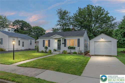 518 Greenwood Ave, Bethlehem, PA, 18017-3841 | Card Image