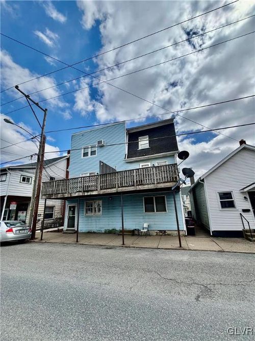 210 W Main St, Pen Argyl, PA, 18072-1951 | Card Image