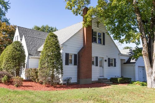 381 Williams St, Pittsfield, MA, 01201-7428 | Card Image