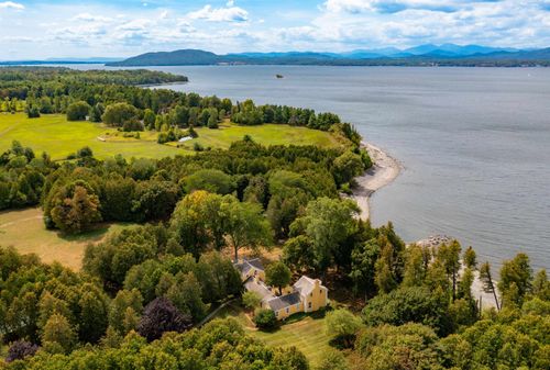 955 Whalley Rd, Charlotte, VT, 05445-9528 | Card Image