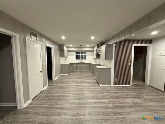 302 Smith St, House other with 3 bedrooms, 2 bathrooms and null parking in Gonzales TX | Image 14