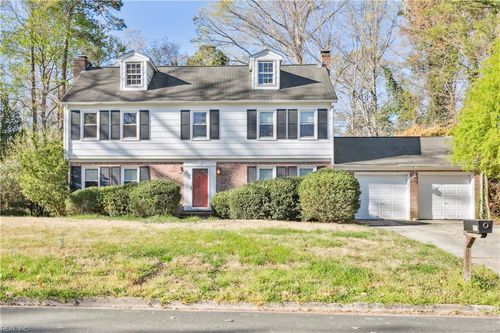 212 Oxford Rd, Williamsburg, VA, 23185-3244 | Card Image