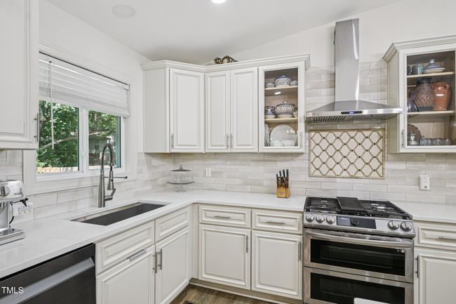 12-web-or-mls-Suterland Rd-2406-012 | Image 12