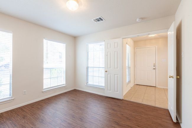 494 Sampson, House other with 4 bedrooms, 3 bathrooms and 4 parking in Kyle TX | Image 6