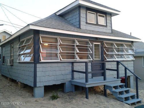 10 Lake St, Point Pleasant Beach, NJ, 08742-5628 | Card Image