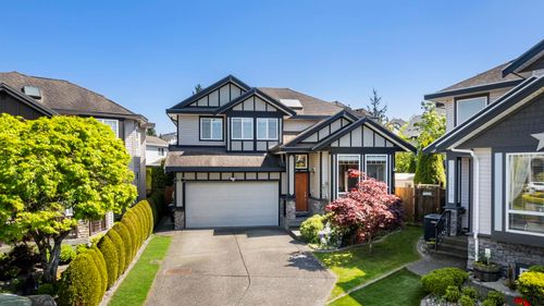 6586 186a St, Surrey, BC, V3S4E5 | Card Image