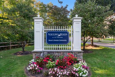 613 - 613 Brookside Court, Condo with 2 bedrooms, 2 bathrooms and null parking in Newtown CT | Image 2