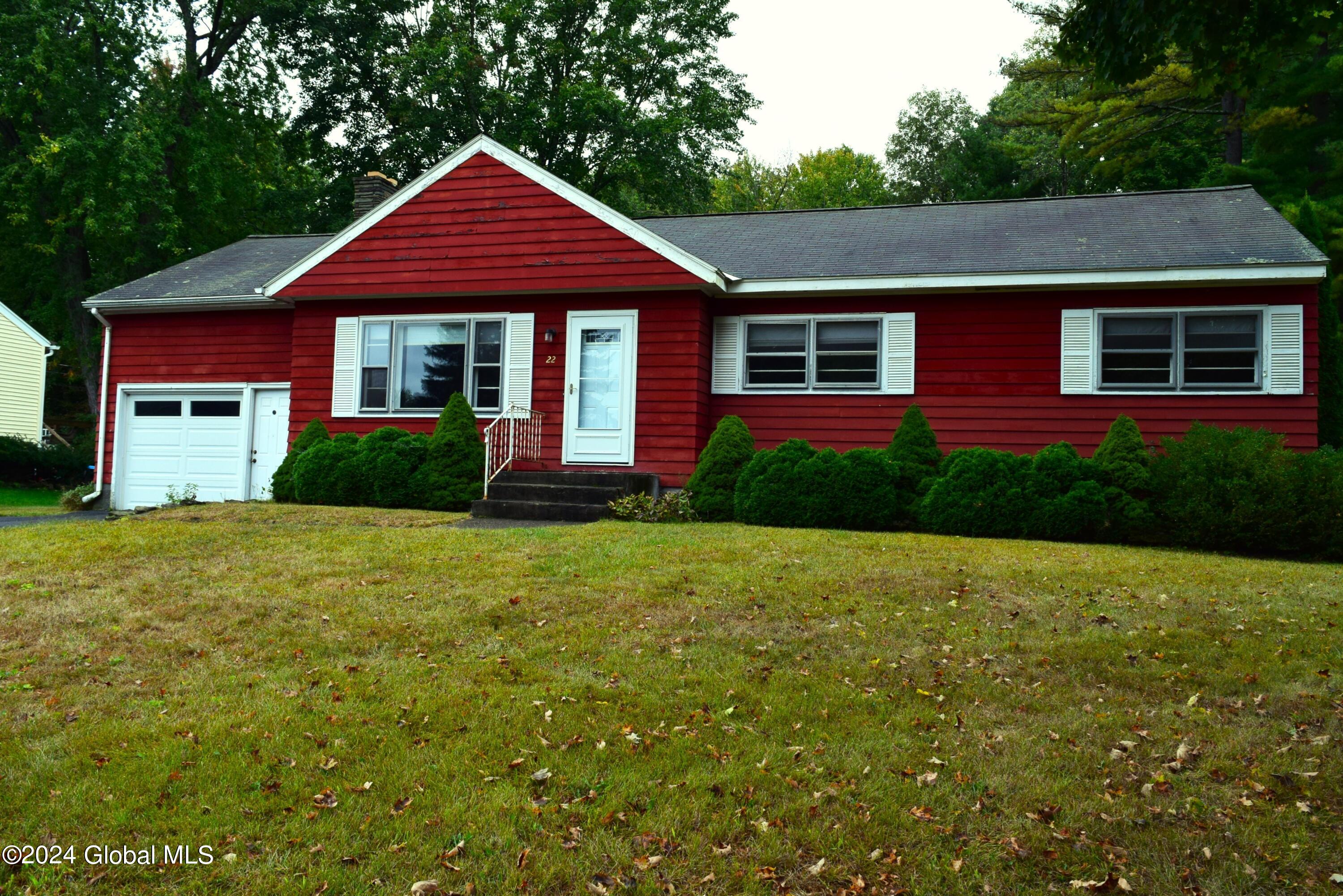 Komar Dr, Ballston Lake, NY 12019