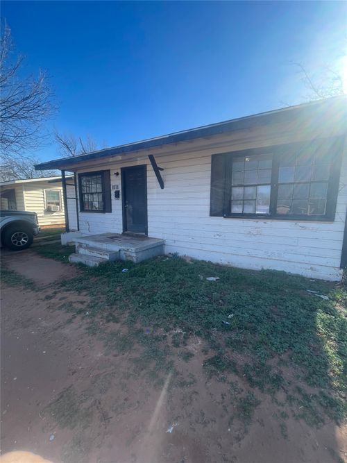 1433 N Mockingbird Ln, Abilene, TX, 79603-3317 | Card Image