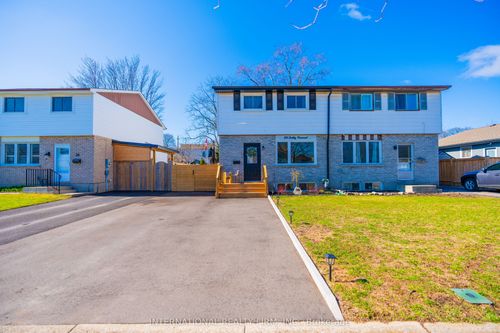 28 Debby Cres, Brantford, ON, N3R7A4 | Card Image