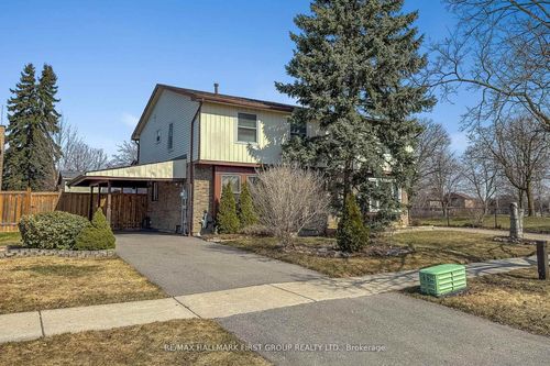 103 Nancy Mccredie Dr, Brampton, ON, L6X2N4 | Card Image