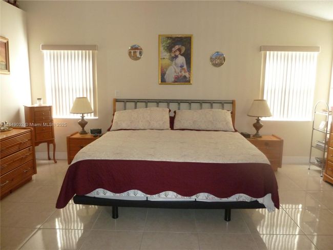 13240 Sw 20 Th St, House other with 3 bedrooms, 2 bathrooms and null parking in Miramar FL | Image 18