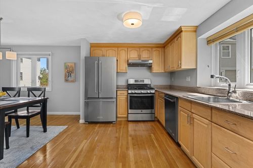 6-174 Adams St, Newton, MA, 02458-1270 | Card Image