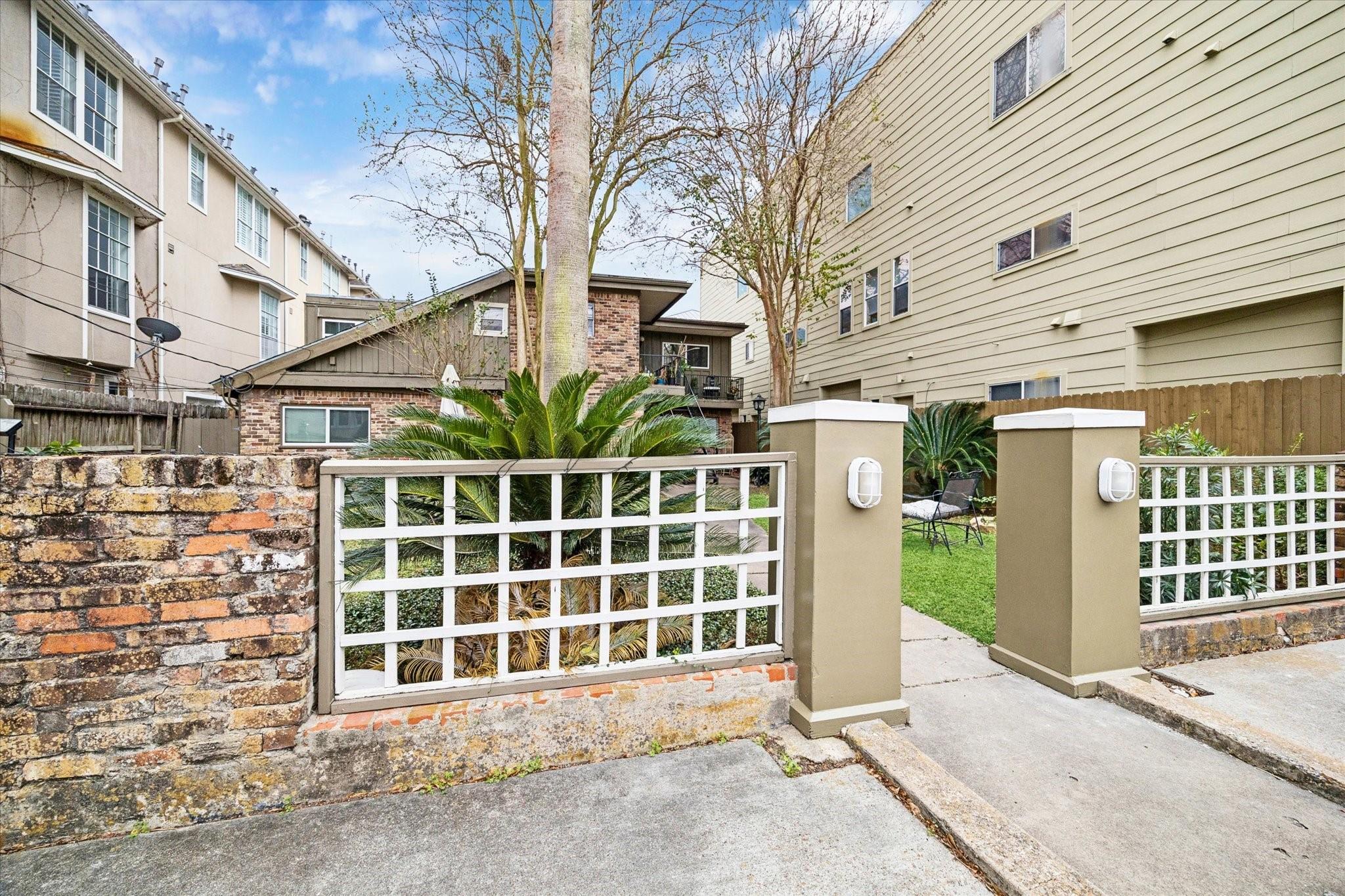 Residential Income in Houston 3