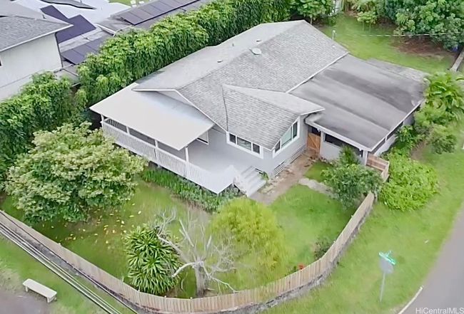 nice size lot and under roof | Image 18