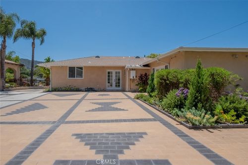 1741 Wabasso Way, Glendale, CA, 91208-2436 | Card Image