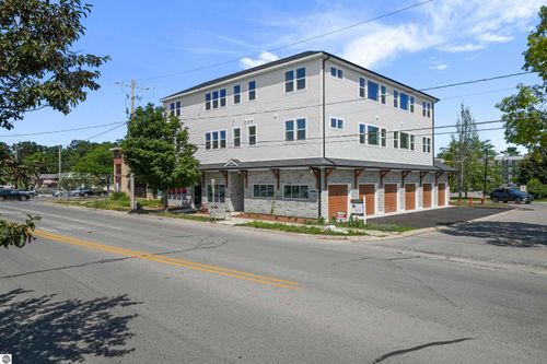 1109 Carver St, Traverse City, MI, 49686-4419 | Card Image