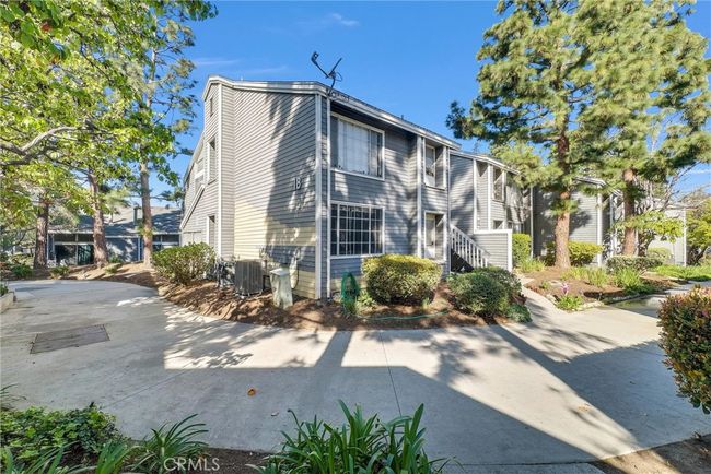 25429 Pine Creek Ln, Condo with 2 bedrooms, 1 bathrooms and 2 parking in Wilmington CA | Image 25