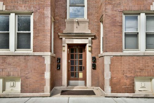 2-5902 W Ohio St, Chicago, IL, 60644-1459 | Card Image