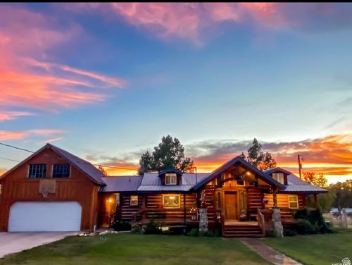 320 S 500 E, Mt Pleasant, UT, 84647-1811 | Card Image