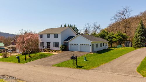 125 Johns Way, Northumberland, PA, 17857-8765 | Card Image