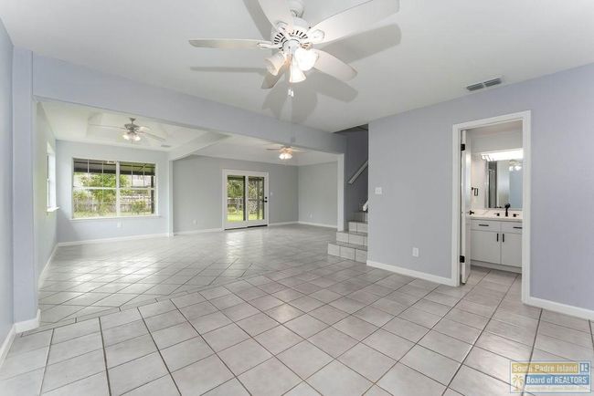 905 N Shore Dr, House other with 3 bedrooms, 3 bathrooms and 2 parking in Port Isabel TX | Image 12