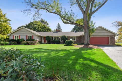 14 Golfview Ln, Lake Barrington, IL, 60010-1941 | Card Image