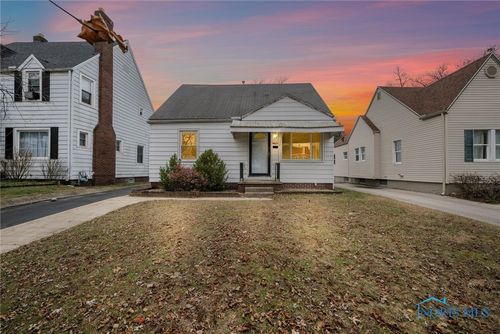 4025 Bowen Road, Toledo, OH, 43613 | Card Image