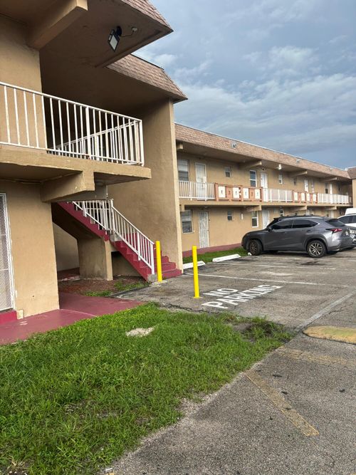 128-301 Nw 177th St, Miami Gardens, FL, 33169-4954 | Card Image