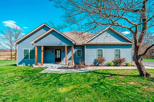 7648 Bowling Green Rd, Scottsville, KY, 42164-9639 | Card Image