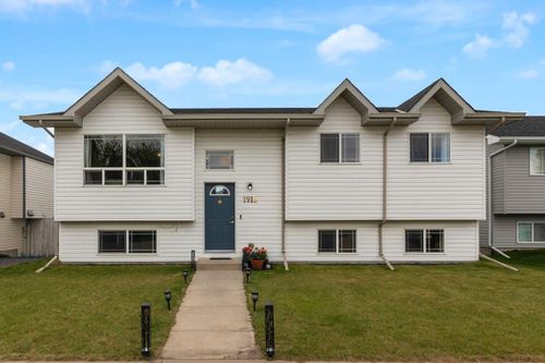 1918 Strathcona Terr, Strathmore, AB, T1P1S8 | Card Image
