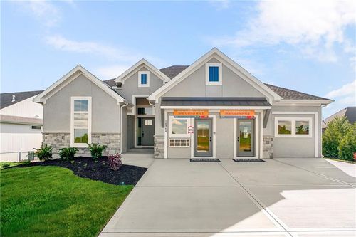16964 S Cheshire St, Olathe, KS, 66062-7817 | Card Image